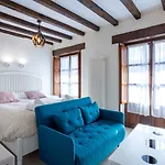 Edules Aparthotel