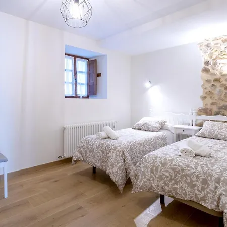 Aparthotel Edules *