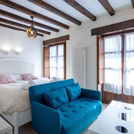 Edules Aparthotel