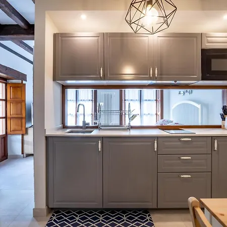 Edules Aparthotel 4*